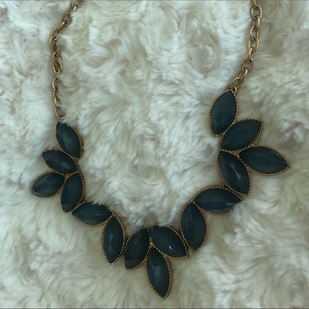 Statement necklace